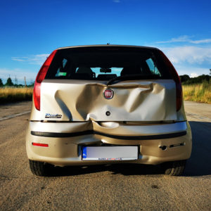 Fiat Punto uszkodzony tył pojazdu